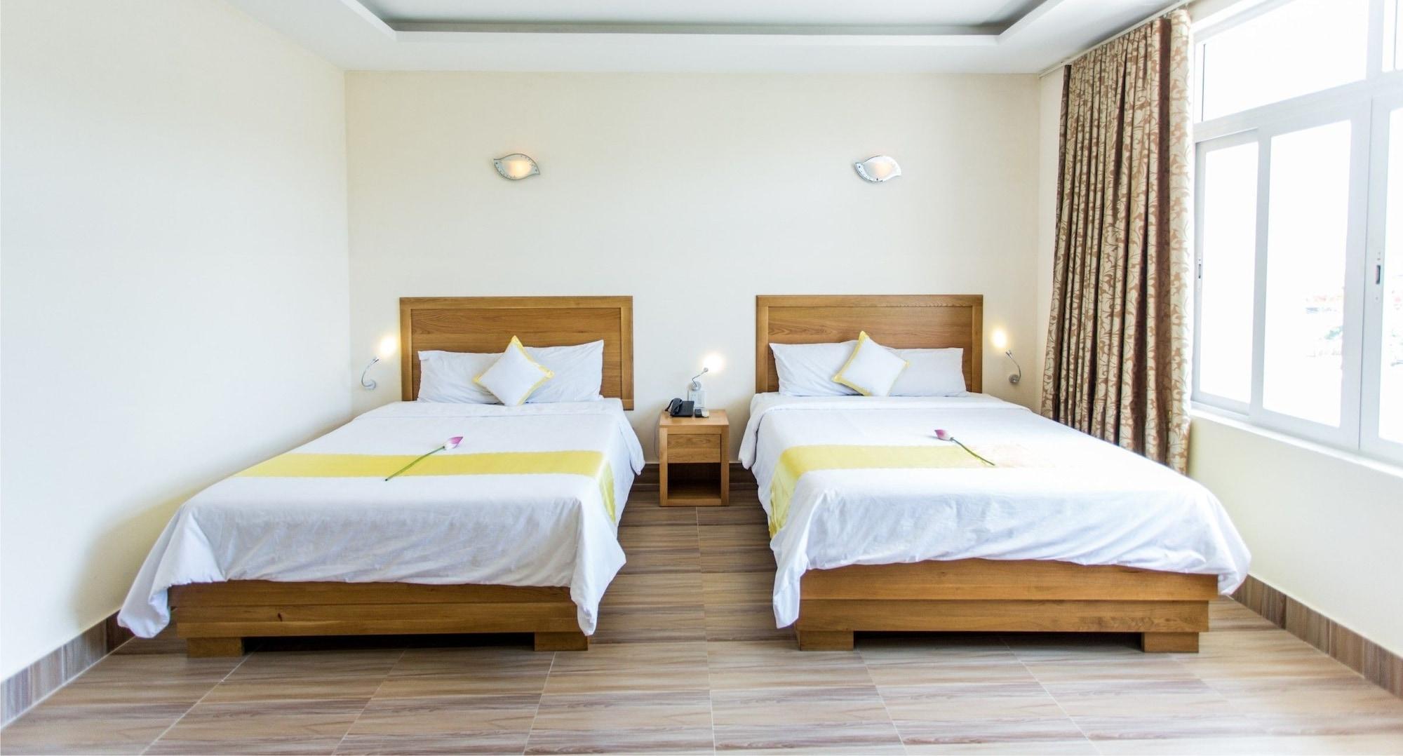 Hoang Yen Hotel 2 Quy Nhon Exterior photo