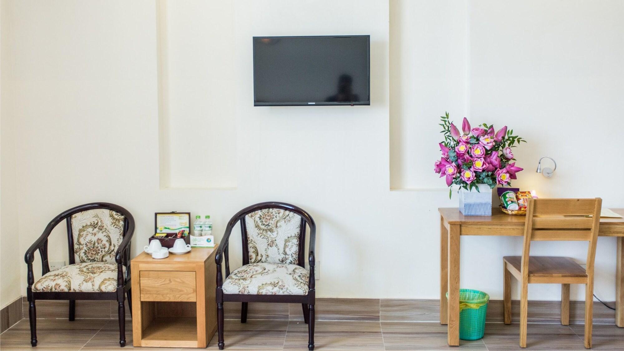 Hoang Yen Hotel 2 Quy Nhon Exterior photo
