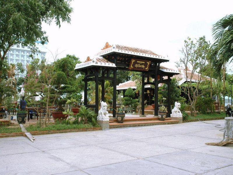 Hoang Yen Hotel 2 Quy Nhon Exterior photo